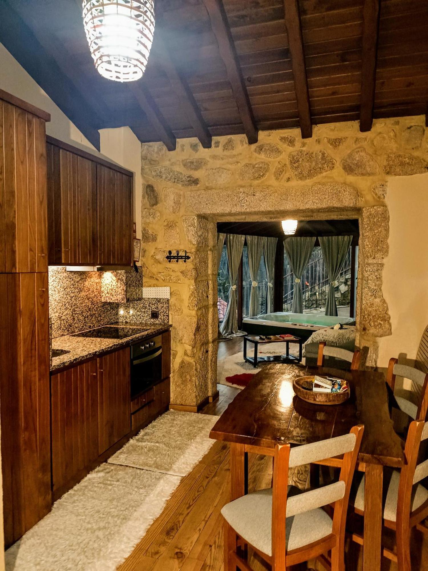 מלון ארקוס דה ואלדבז Casa Favo De Mel - Jacuzzi Privado & Lareira - Piscina מראה חיצוני תמונה