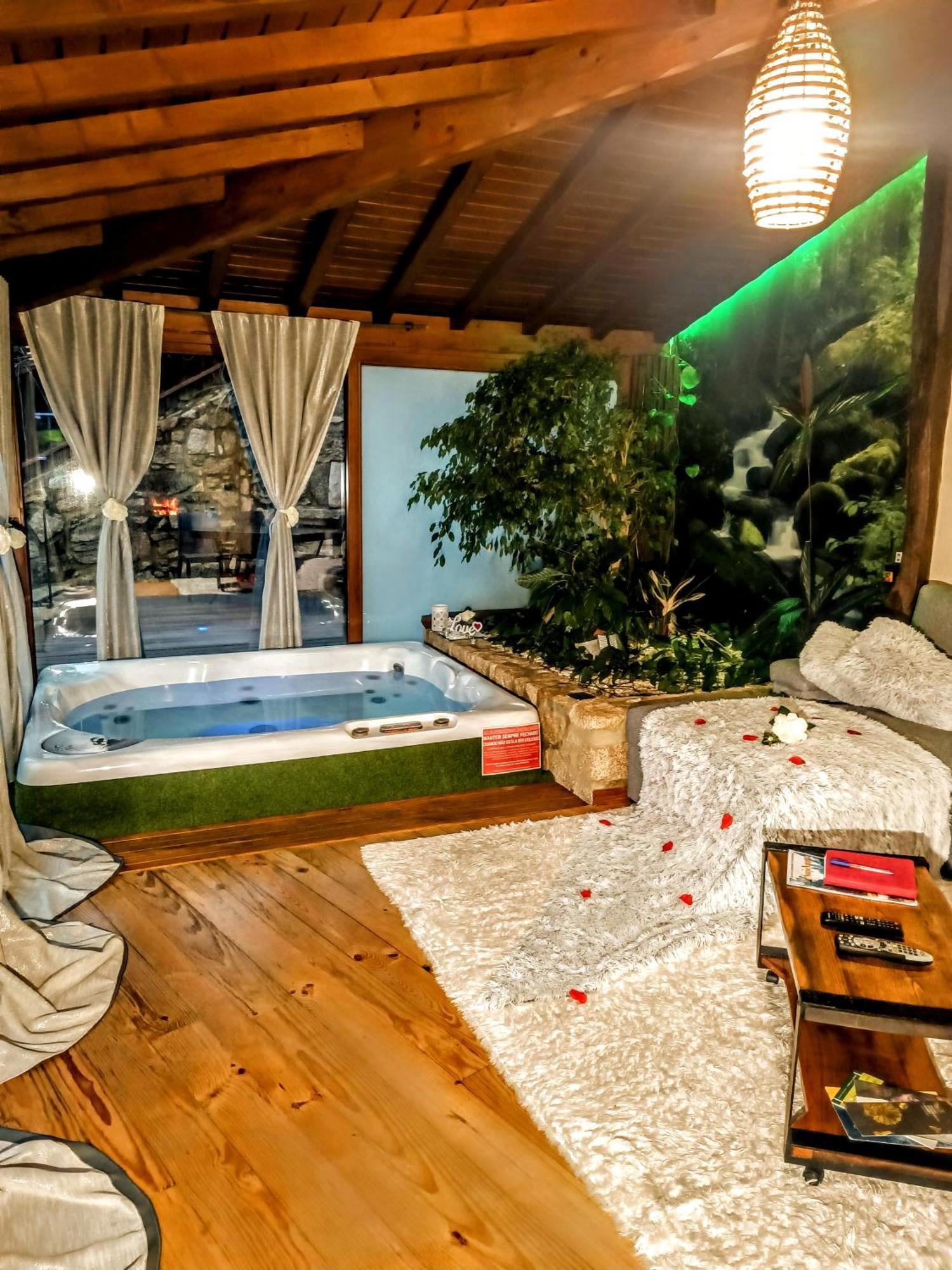 מלון ארקוס דה ואלדבז Casa Favo De Mel - Jacuzzi Privado & Lareira - Piscina מראה חיצוני תמונה
