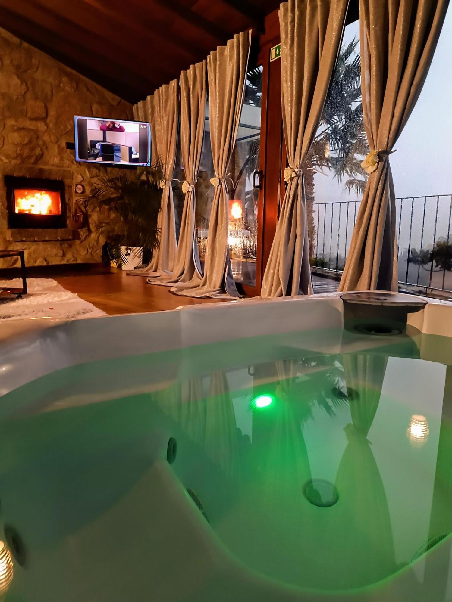 מלון ארקוס דה ואלדבז Casa Favo De Mel - Jacuzzi Privado & Lareira - Piscina מראה חיצוני תמונה