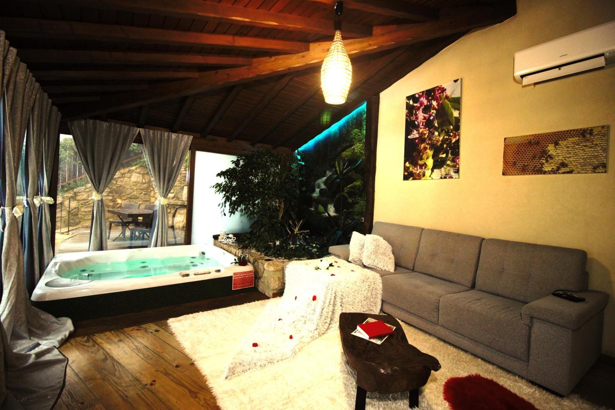 מלון ארקוס דה ואלדבז Casa Favo De Mel - Jacuzzi Privado & Lareira - Piscina מראה חיצוני תמונה