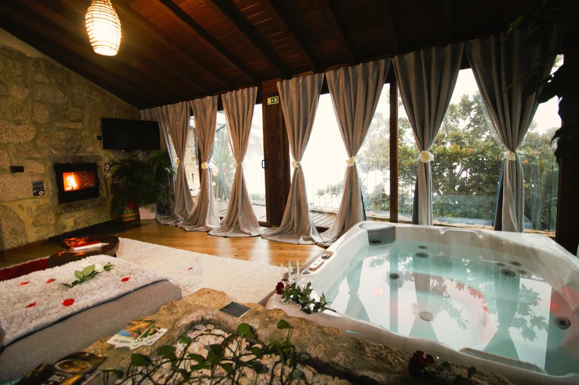 מלון ארקוס דה ואלדבז Casa Favo De Mel - Jacuzzi Privado & Lareira - Piscina מראה חיצוני תמונה